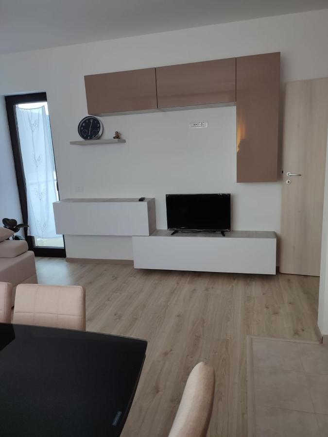 Marina'S House Daire Ghimbav Dış mekan fotoğraf